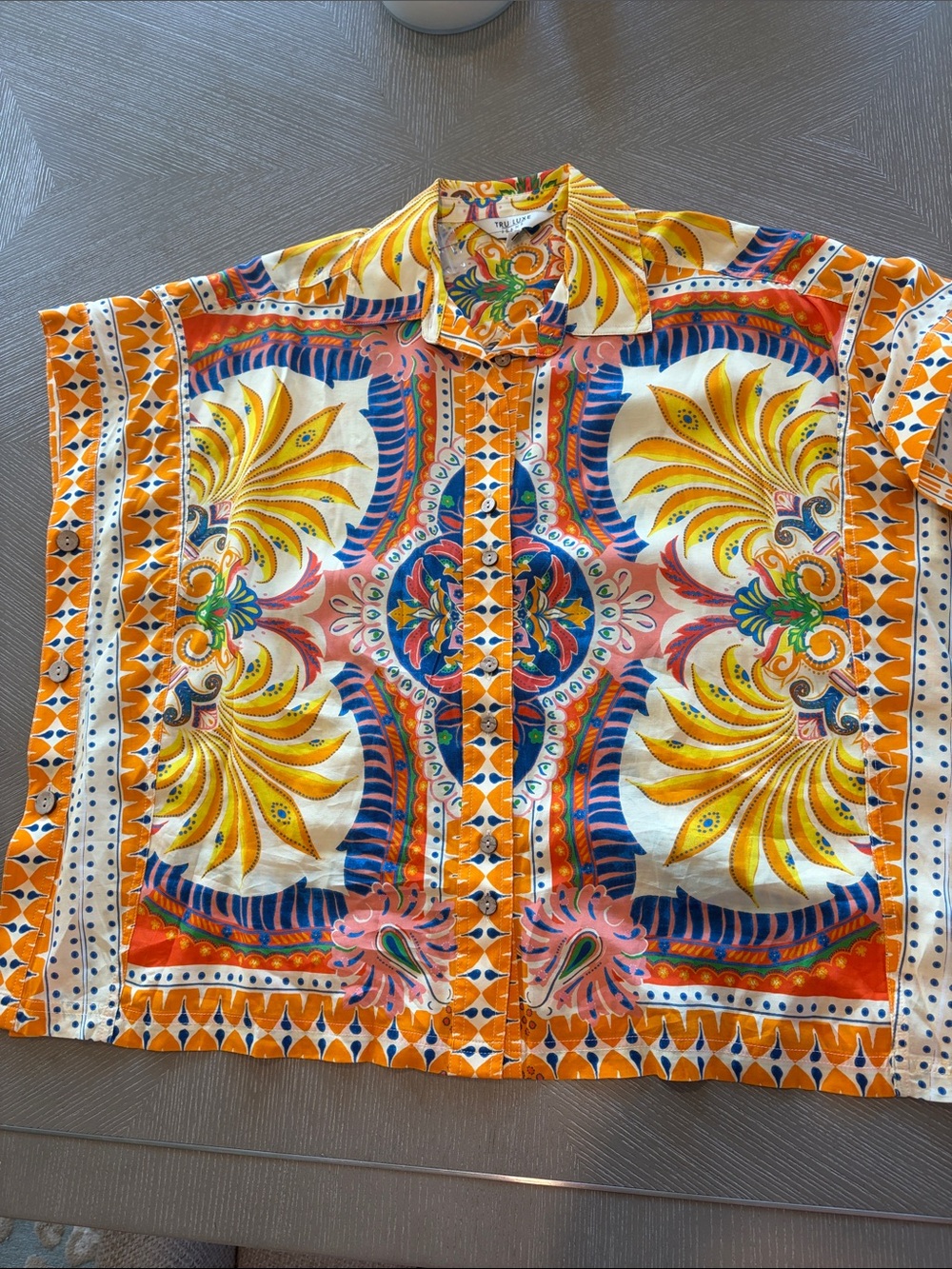 Tru Luxe Jeans Yellow & Orange Printed Button-Down Camp Shirt